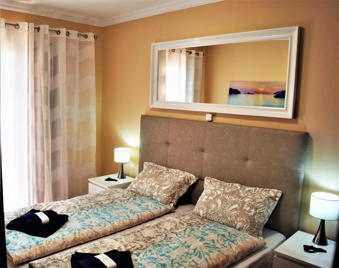 Victoria Family Apartman Tenerife Costa Del Silencio Esterno foto